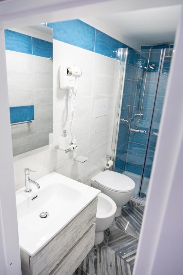 Apartament A Fenestrella E San Gregorio Armeno Neapol Zewnętrze zdjęcie